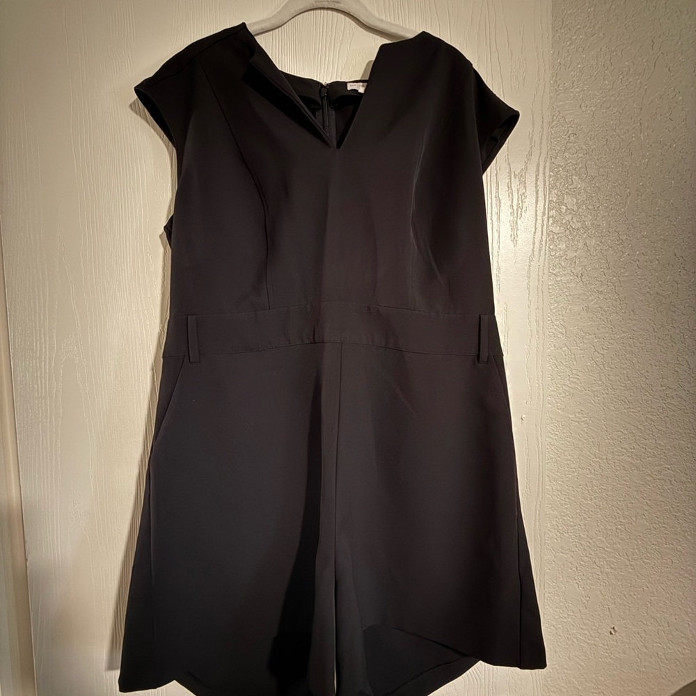 New York & Company Black V-Neck Sheath Jumpsuit